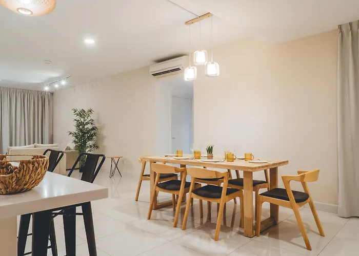 Teega Muji 4Br 12 Pax W Bathtub By Our Stay